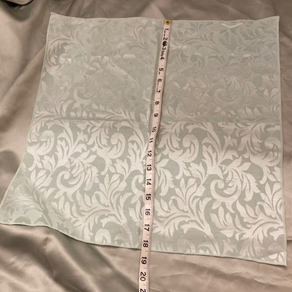 Set of Mint Green Damask Fabric Placemats and Napkins - 4 each - 8 Total Pieces - Picture 11 of 11